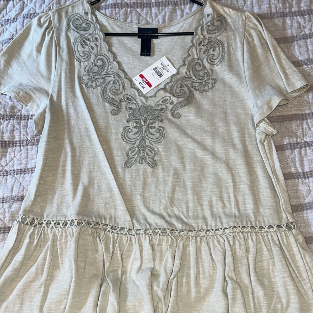 Embroidered V-Neck Short Sleeve Women's Top
